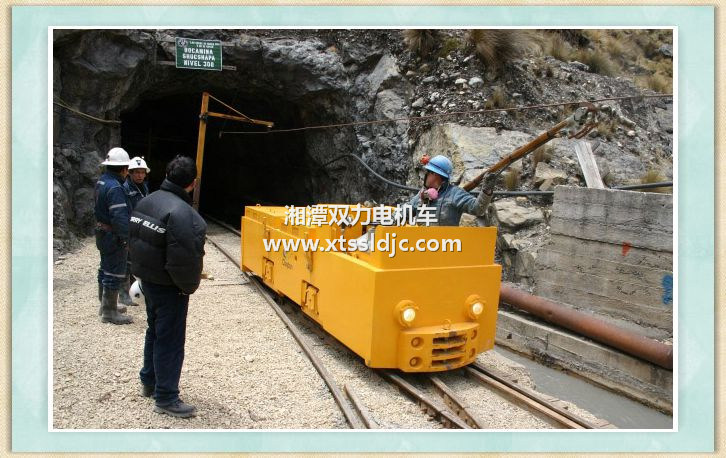 雙力電機(jī)車運(yùn)用在國(guó)外礦山.jpg 雙力電機(jī)車運(yùn)用在國(guó)外礦山.jpg